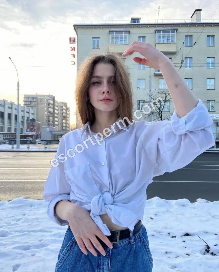 Алиса Новенькая